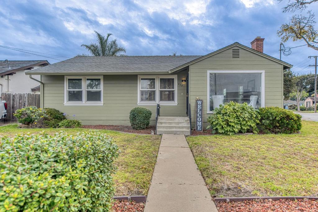 929 Capistrano Drive