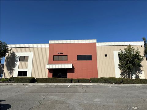 Photo of 14644 El Molino St, Fontana, CA 92335 (MLS # IV26016731)