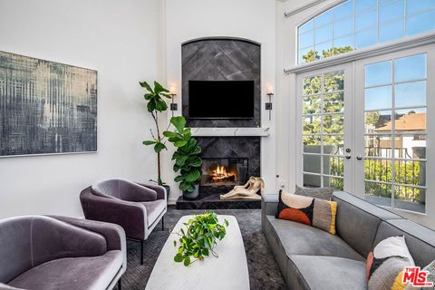 Tiny photo for 11680 Montana Avenue #302, Los Angeles, CA 90049 (MLS # 25591595)