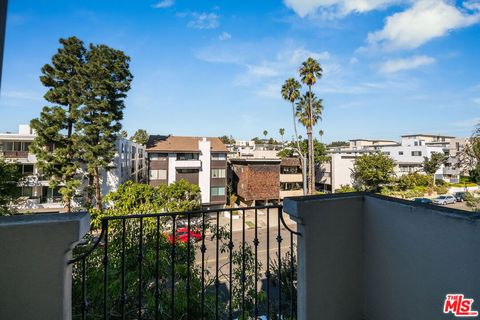 Tiny photo for 11680 Montana Avenue #302, Los Angeles, CA 90049 (MLS # 25591595)