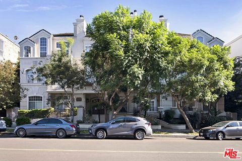 Tiny photo for 11680 Montana Avenue #302, Los Angeles, CA 90049 (MLS # 25591595)