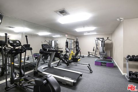 Tiny photo for 11680 Montana Avenue #302, Los Angeles, CA 90049 (MLS # 25591595)