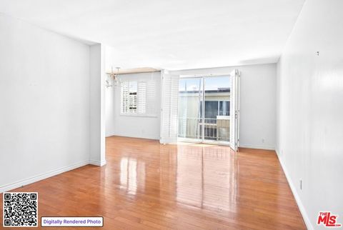 Photo of 901 10th Street #307, Santa Monica, CA 90403 (MLS # 26817003)