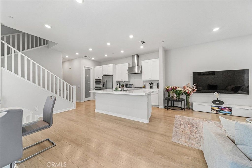 Photo of 27218 Narrowleaf Willow Lane, Valencia, CA 91381 (MLS # AR25203582)