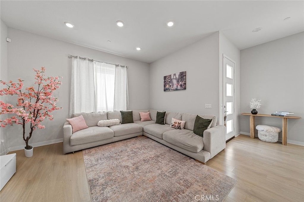 Photo of 27218 Narrowleaf Willow Lane, Valencia, CA 91381 (MLS # AR25203582)