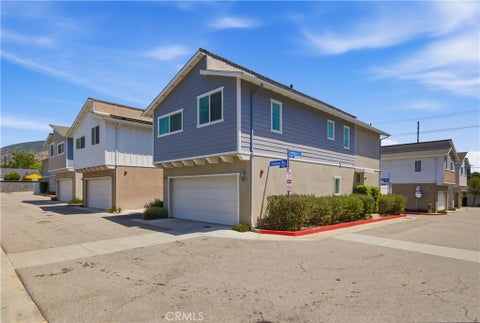 Photo of 13270 W Sevillana way Way, Sylmar, CA 91342 (MLS # SR26087817)