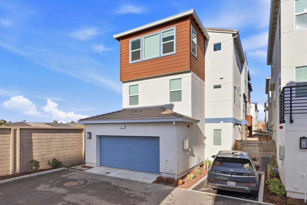 6056 Bullion Lane
