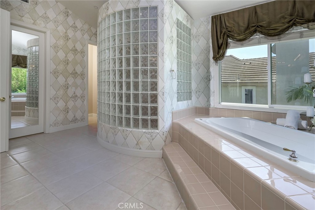 Montecito (VDV) (MONT) - Residential