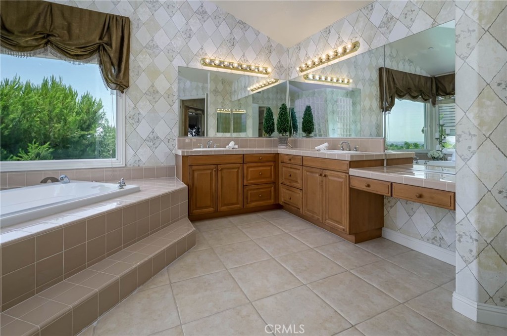 Montecito (VDV) (MONT) - Residential