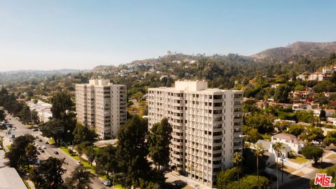 4411 Los Feliz Boulevard 702 Los Angeles CA 90027
