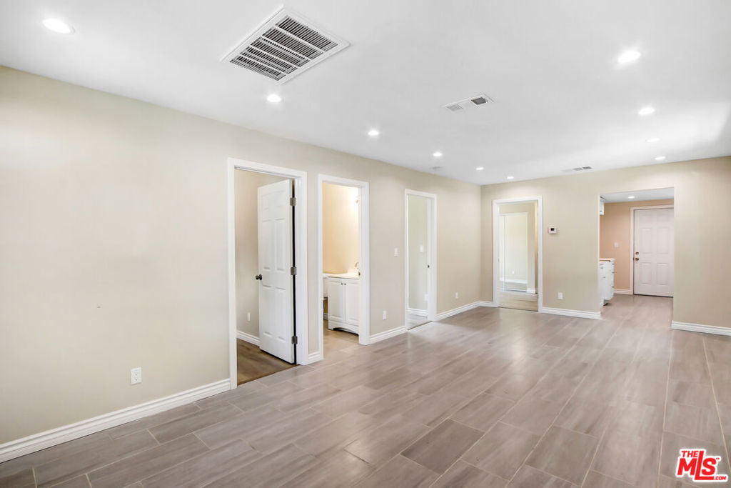 1256 W 6th Street
