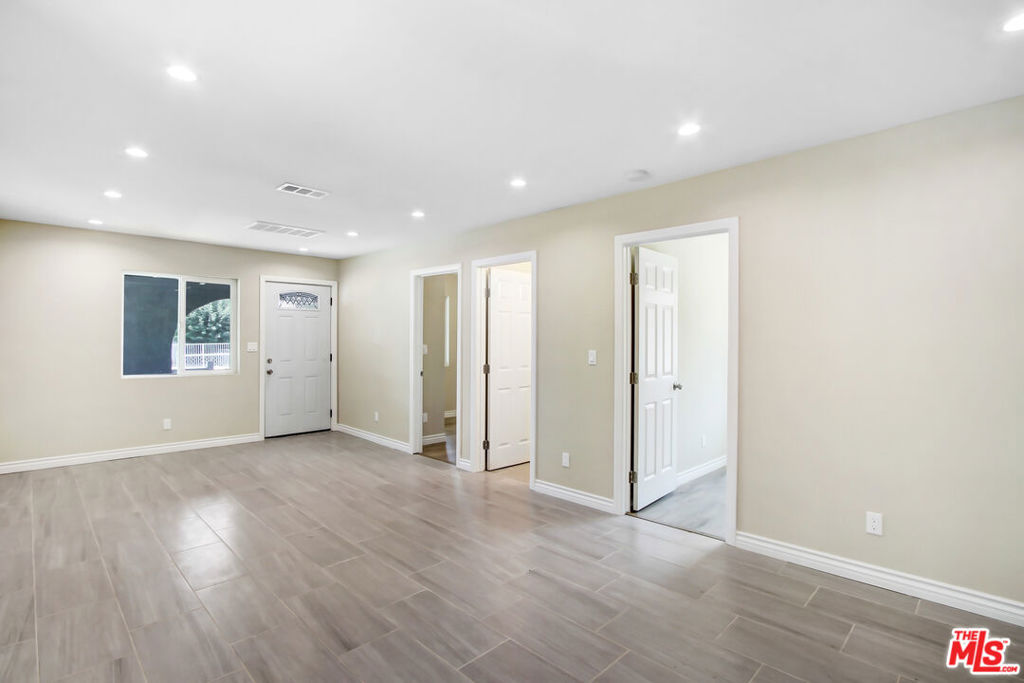 1256 W 6th Street