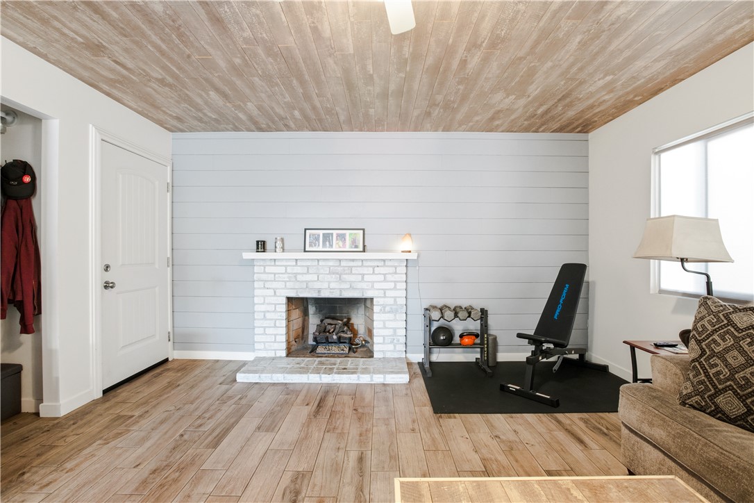 207 E Morningside Street