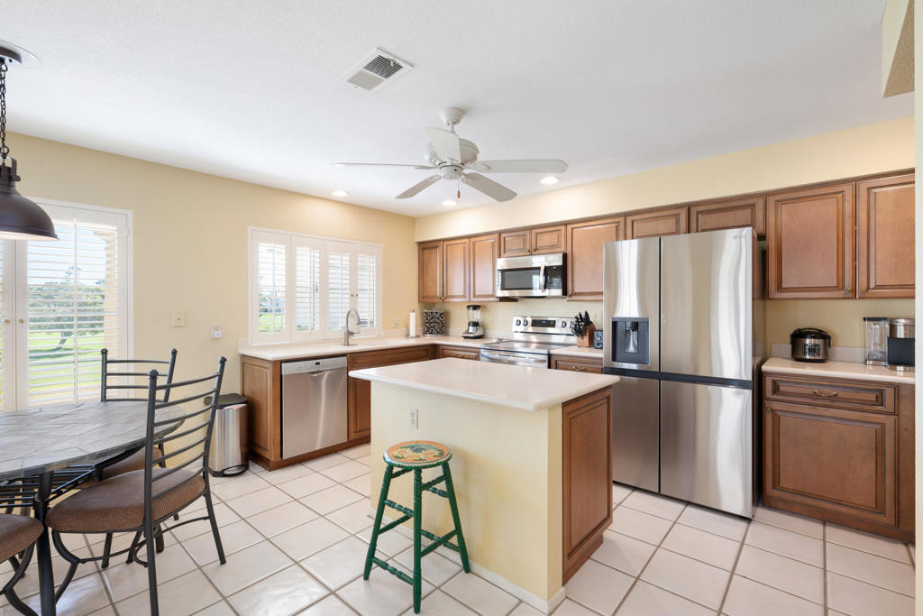 Desert Falls C.C. - Residential Lease