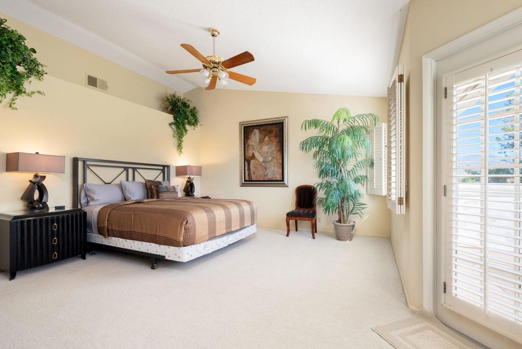 Desert Falls C.C. - Residential Lease