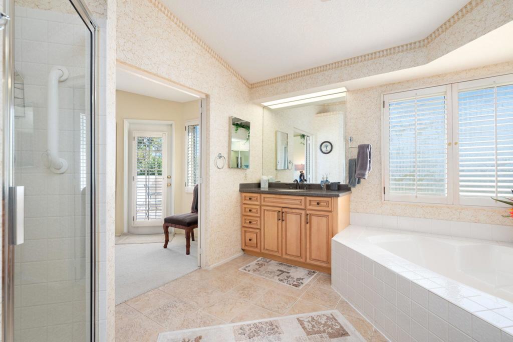 Desert Falls C.C. - Residential Lease