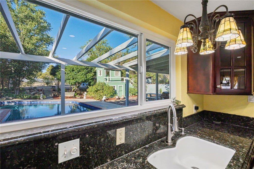 4817 Quartz Hill Rd