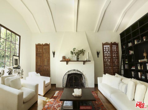 Photo of 146 N La Peer Drive, West Hollywood, CA 90048 (MLS # 26102000)