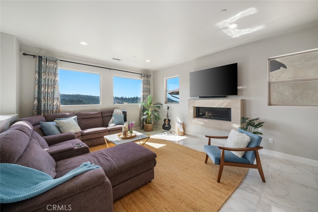 997 Canyon Lane