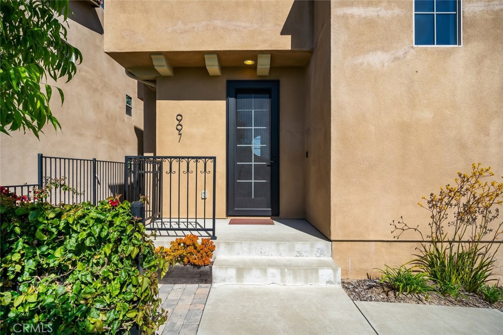 997 Canyon Lane