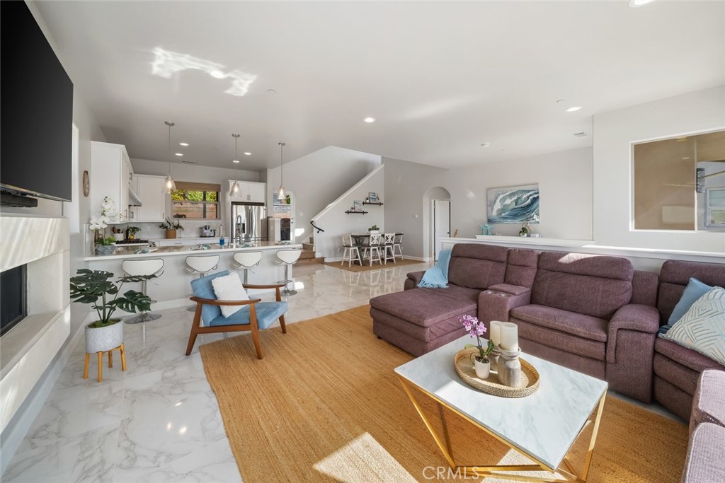 997 Canyon Lane