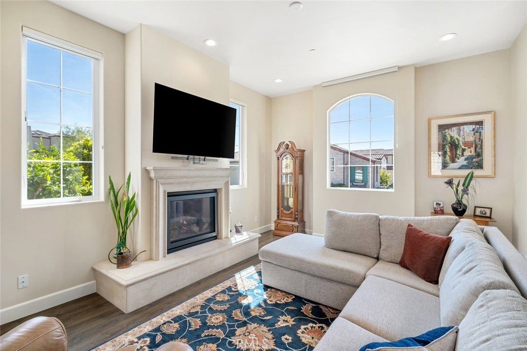 342 Tresana Lane