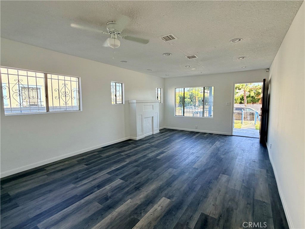1223 W 69th