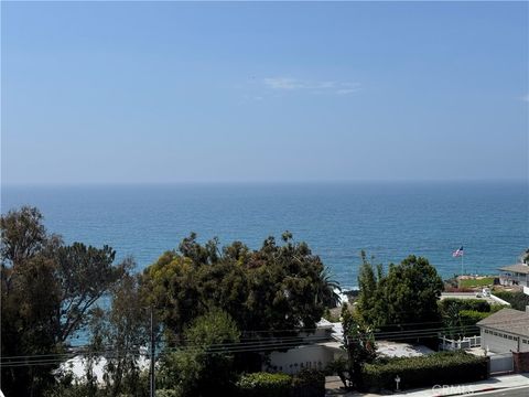 Photo of 222 Arch #14 Street, Laguna Beach, CA 92651 (MLS # LG25195105) Photo of 222 Arch #14 Street, Laguna Beach, CA 92651 (MLS # LG25195105)