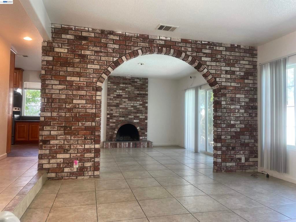 2784 Entrada Cir