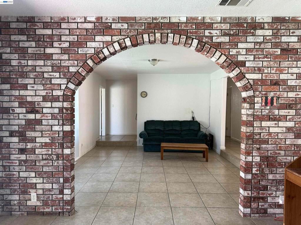 2784 Entrada Cir
