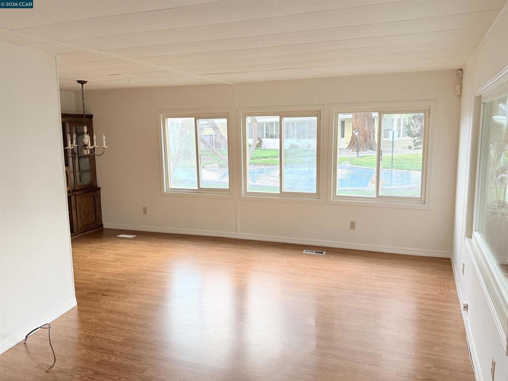 2339 2339 Dalis Drive