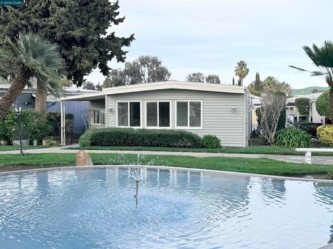 2339 2339 Dalis Drive Concord CA 94520