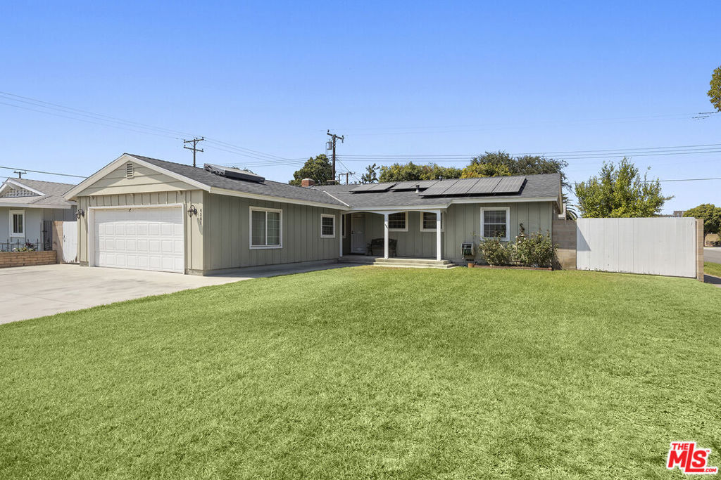 Nice house in great location. Closed to parks, schools, shopping malls, and freeway. Corner lot house with private back yard. More description will be uploaded this coming week.