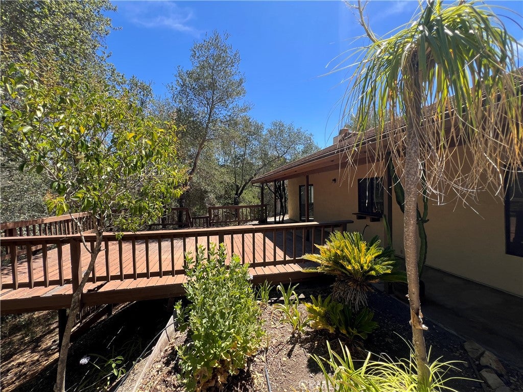 26355 Avenida del Oro