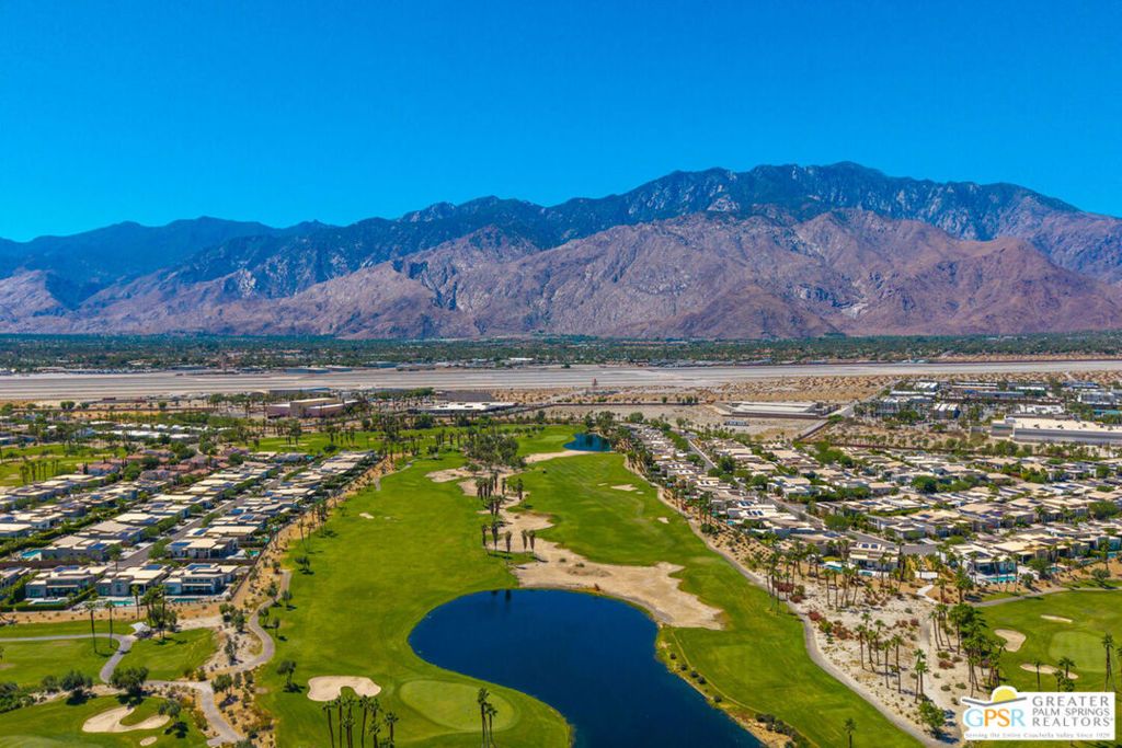 listing image 130727468499799894726