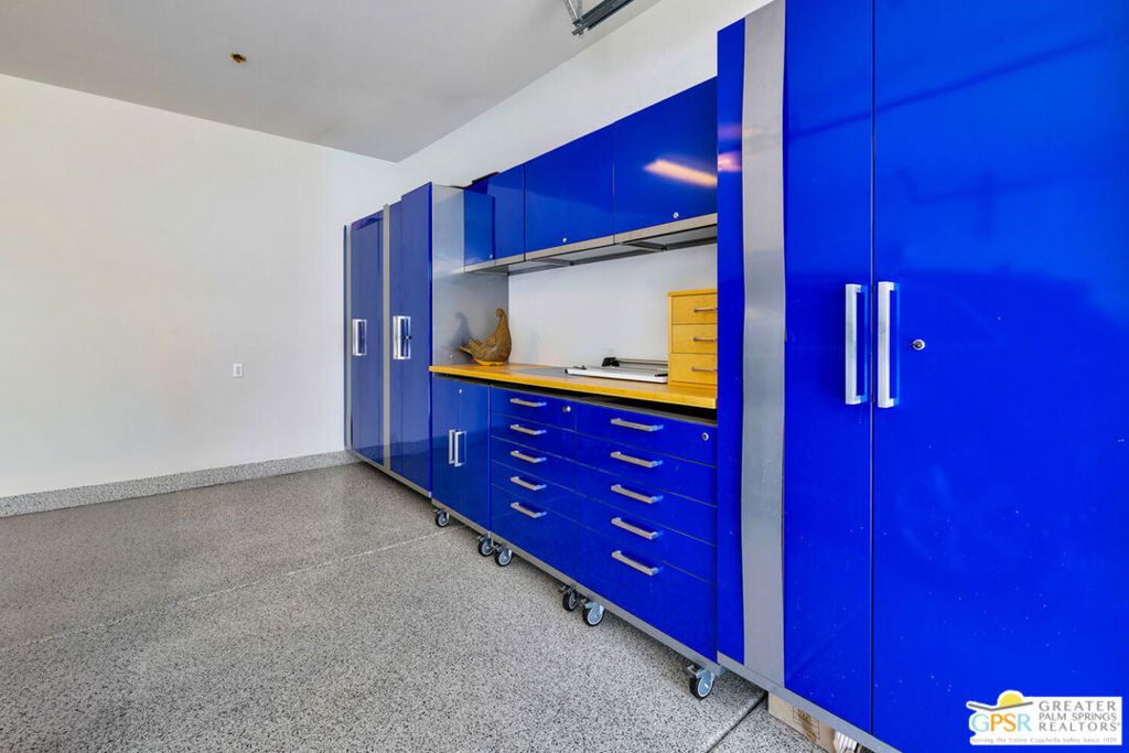 listing image 130721890020235449558