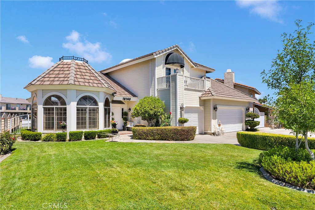 Welcome to this spacious and unique lakeside home, offering comfort, charm, and stunning views! Featuring a 3-car finished garage, this property boasts 4 bedrooms and 3 bathrooms, including a convenient downstairs bedroom and full bath.
Step inside to a sunken living room with dark brick flooring and a formal dining room, perfect for entertaining. The family room features a cozy fireplace, creating a warm and inviting space.
The kitchen is a chef’s delight, with tile countertops, a center island with built-in stove, black appliances, built-in microwave, and oven. Enjoy casual meals in the bay-window dining nook.
Upstairs, you’ll find wood laminate floors, three spacious bedrooms, and two full bathrooms, including a Jack and Jill bath with dual sinks. The primary suite offers lake views from a private balcony, coffered ceilings, a large walk-in closet with built-in shoe shelving, and a luxurious bathroom with a separate tub and tiled shower plus dual sinks.
Additional highlights include:
-Wood shutters throughout
-Front-facing bedroom with private deck
-Indoor laundry room with wash sink and storage cabinets
-Gated RV parking area
-Large private boat dock
-Second-story balcony with sweeping lake views
This home combines comfort, style, and functionality—all in a prime location near the water. Don’t miss this rare opportunity!