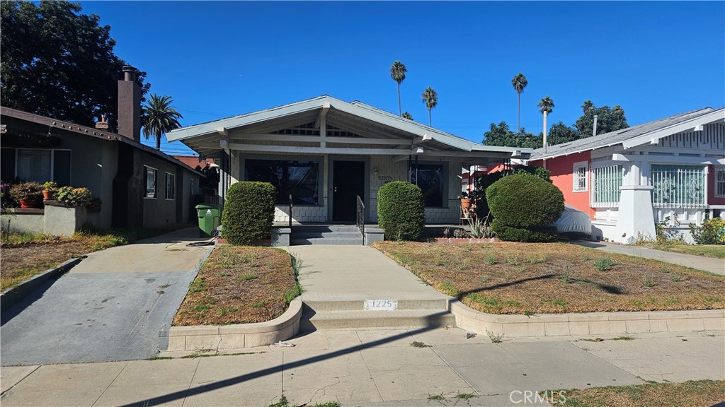 This is the property you have been waiting for a home ready for a full remodel and a new family to call it home.