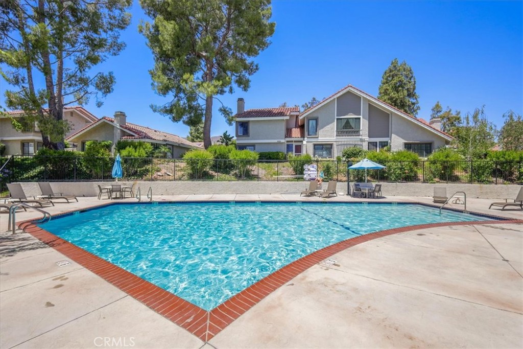 Oak Park (867) - Residential