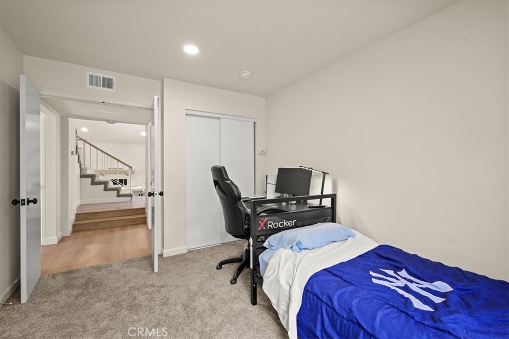 Oak Park (867) - Residential