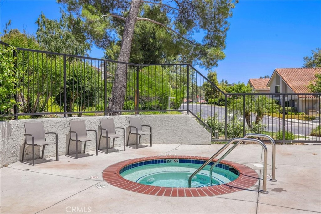 Oak Park (867) - Residential