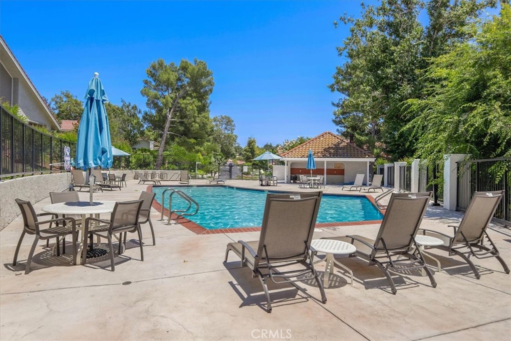 Oak Park (867) - Residential