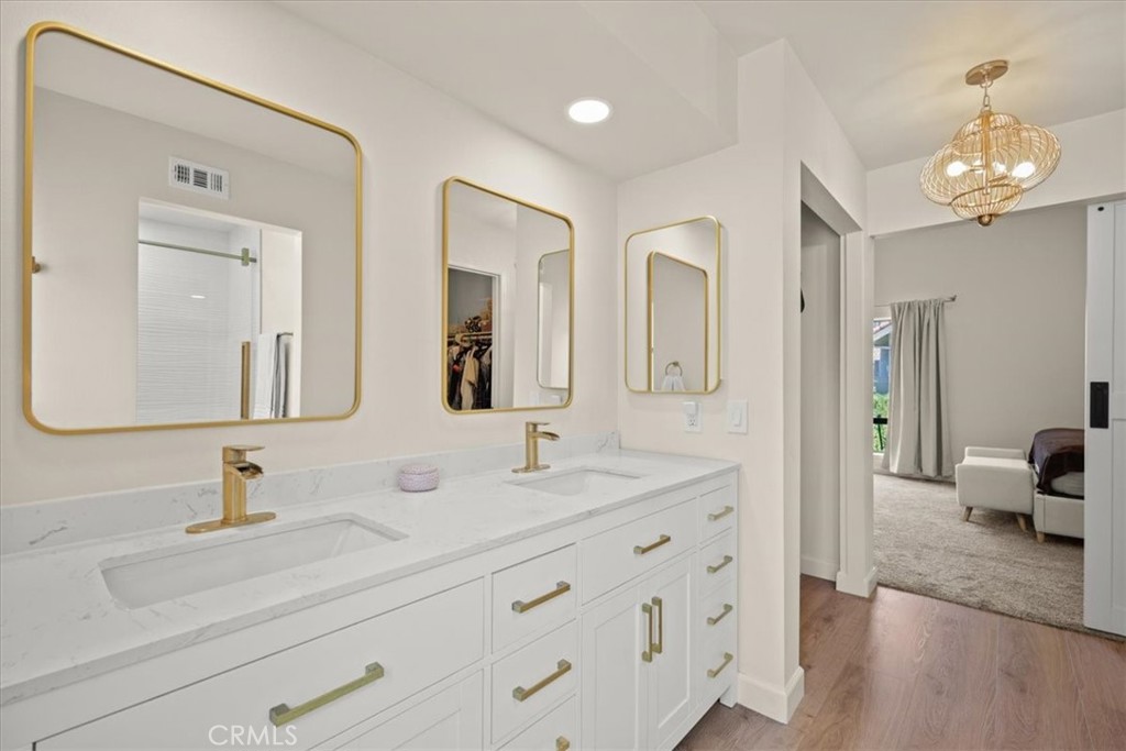 Oak Park (867) - Residential