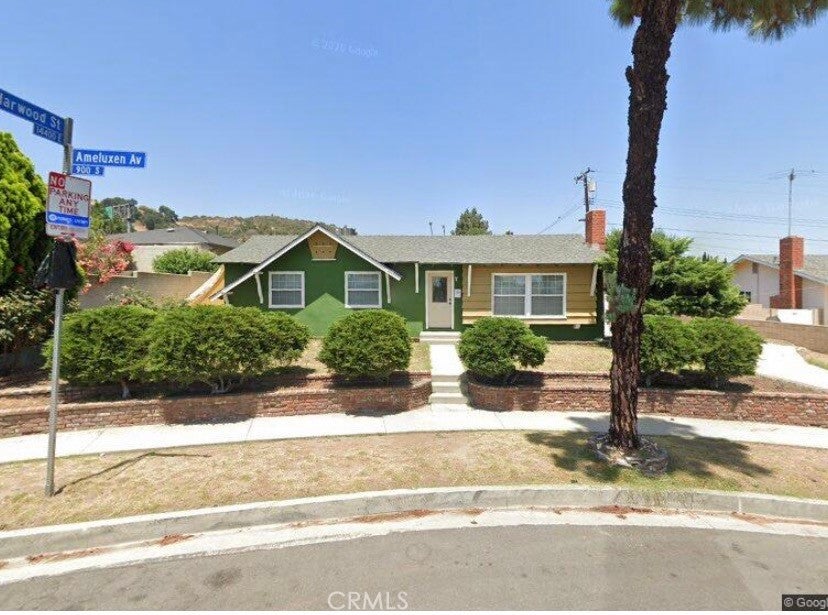 963 Ameluxen Ave