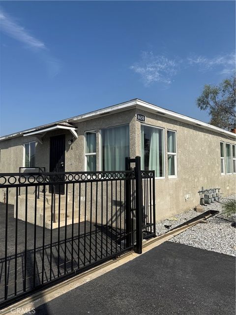 Photo of 8650 Alder Ave, Fontana, CA 92335 (MLS # IV26080800)