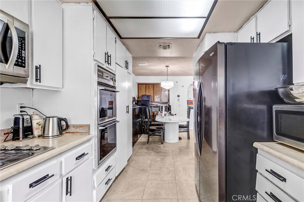 900 W Sierra Madre Avenue 44