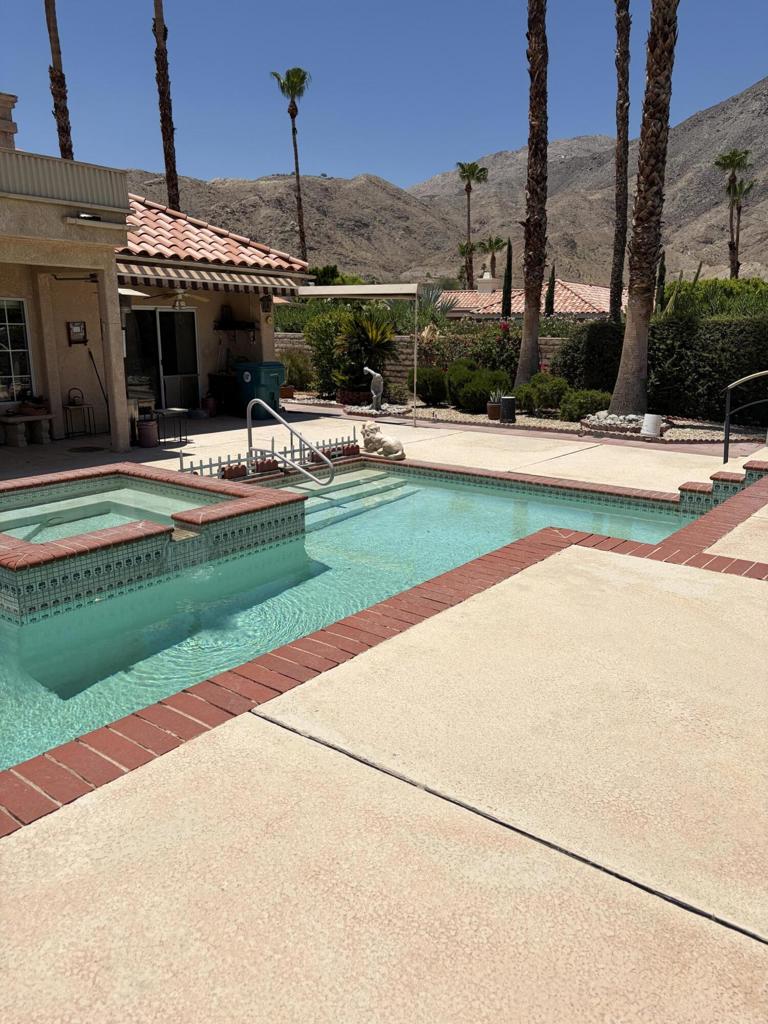 102 Chelsea Circle