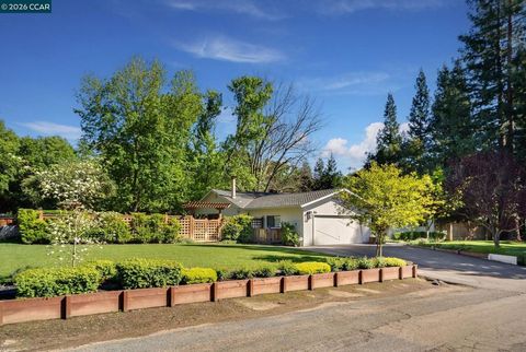Photo of 11 San Andreas Drive Dr, Danville, CA 94506 (MLS # 41130065)