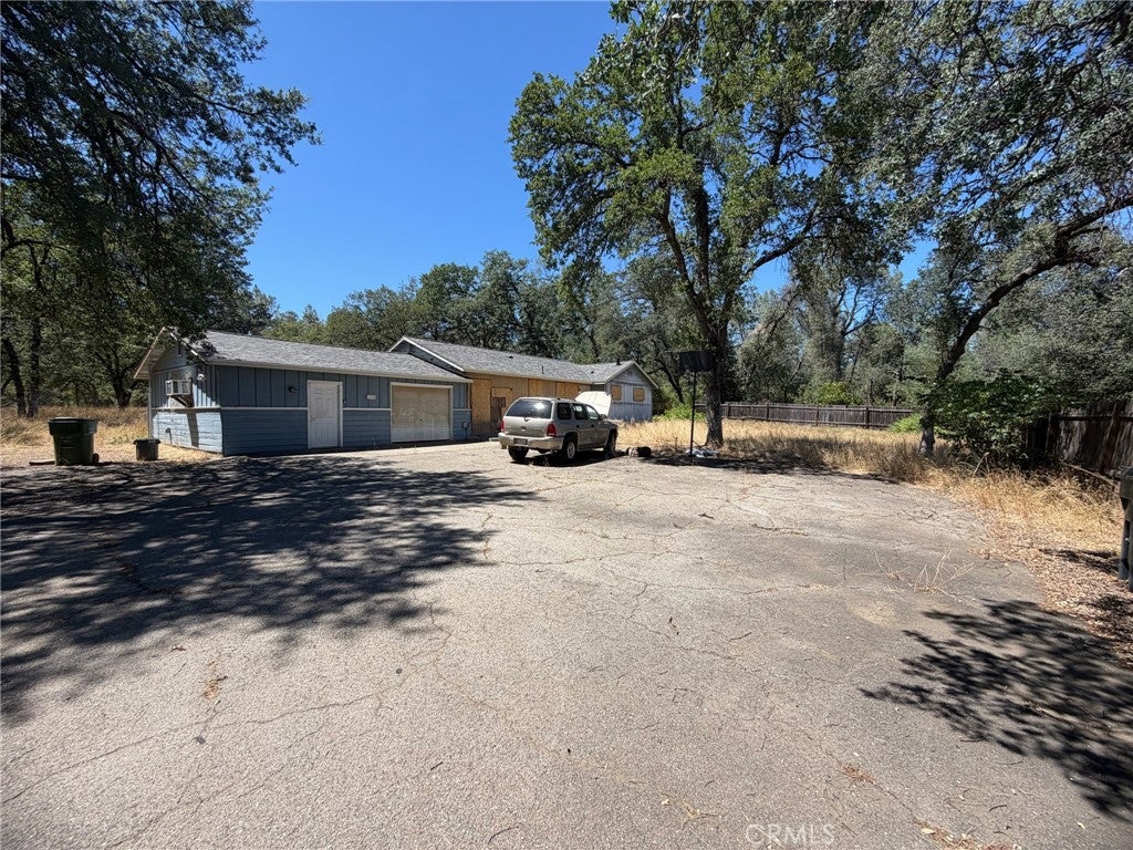 1672 Lake