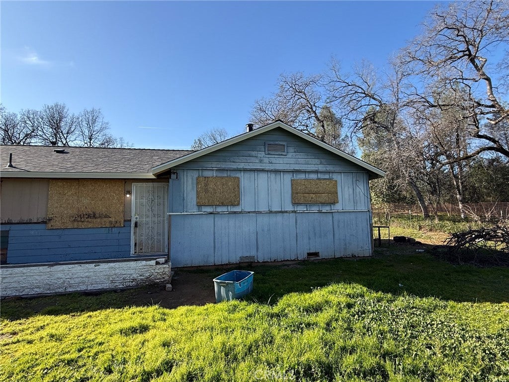 1672 Lake